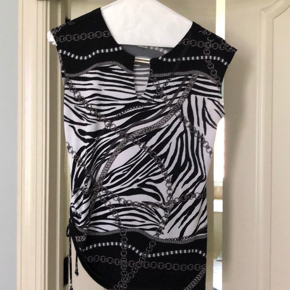 White/black zebra print blouse